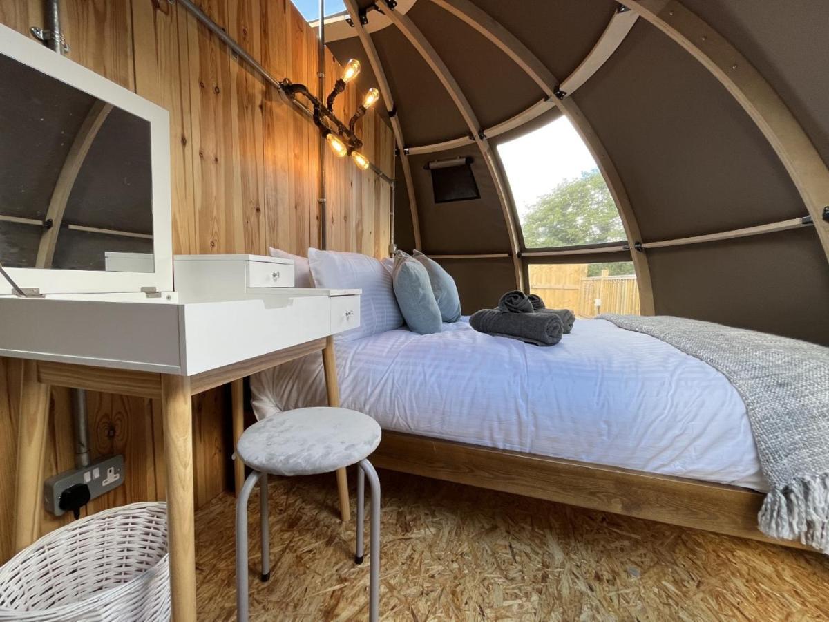 Sunrise Dome Tent Tenby Eksteriør billede
